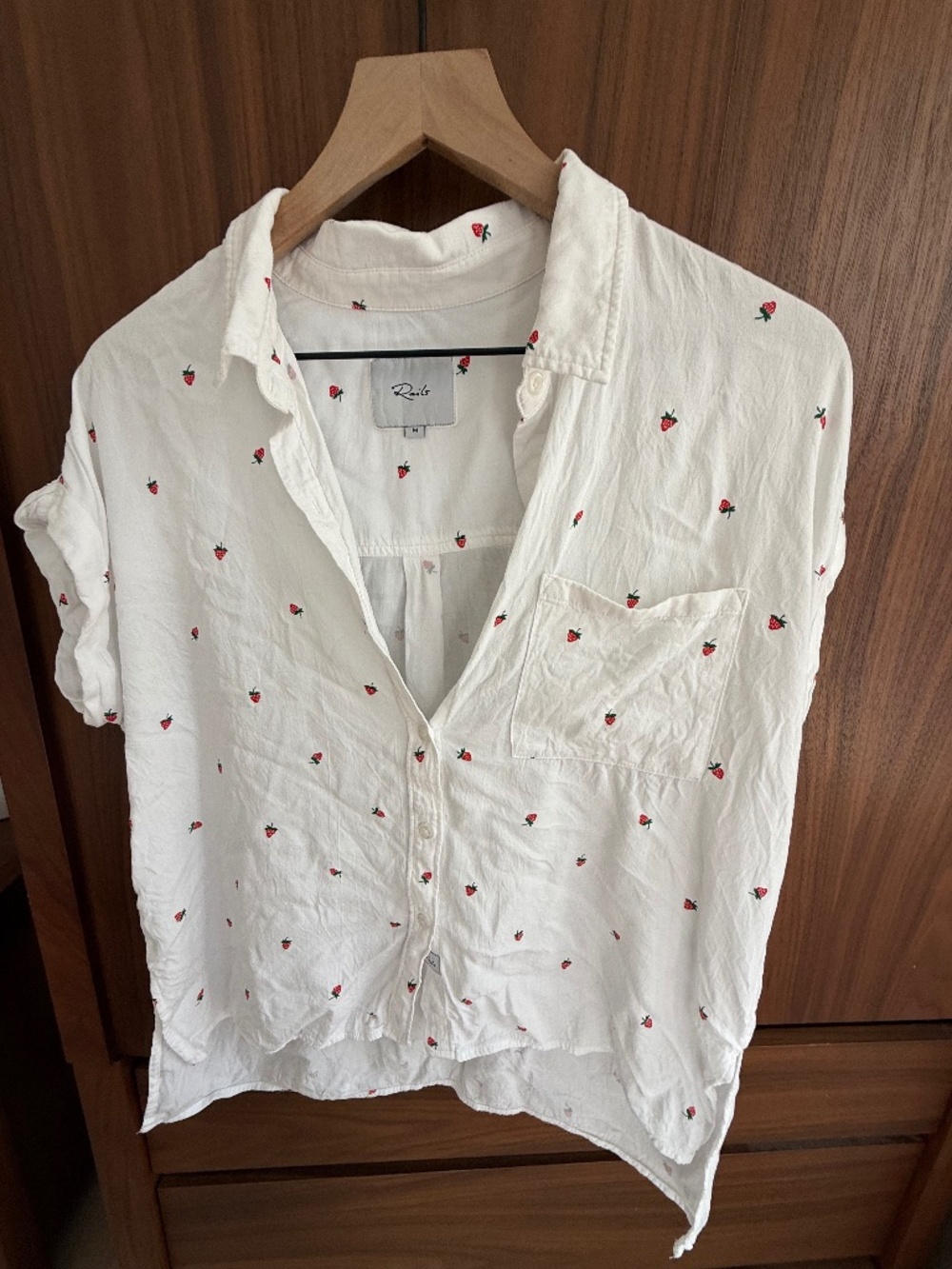 Rails Strawberry Shortsleeved Shirt Size Medium